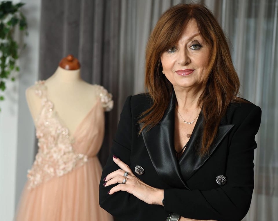 creatoarea Eli Laslean