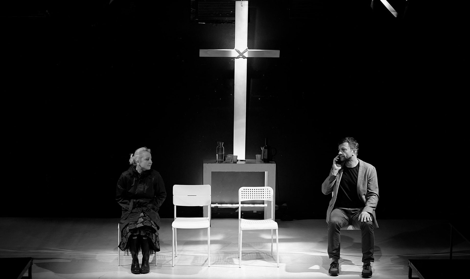 Otrava in premiera la unteatru foto Pascal Pamfil