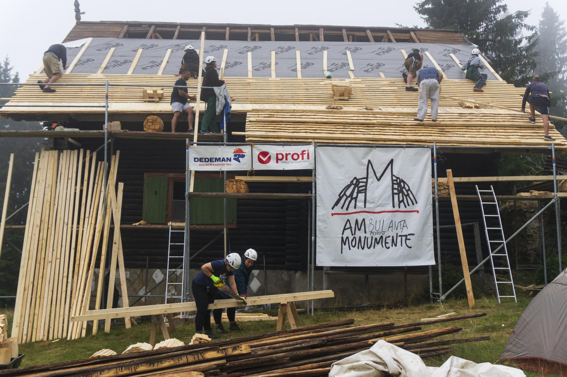 „Pentru demolare, aveți răbdare”, proiectul asociației Monumentum, are în plan să salveze patrimoniul uitat al României