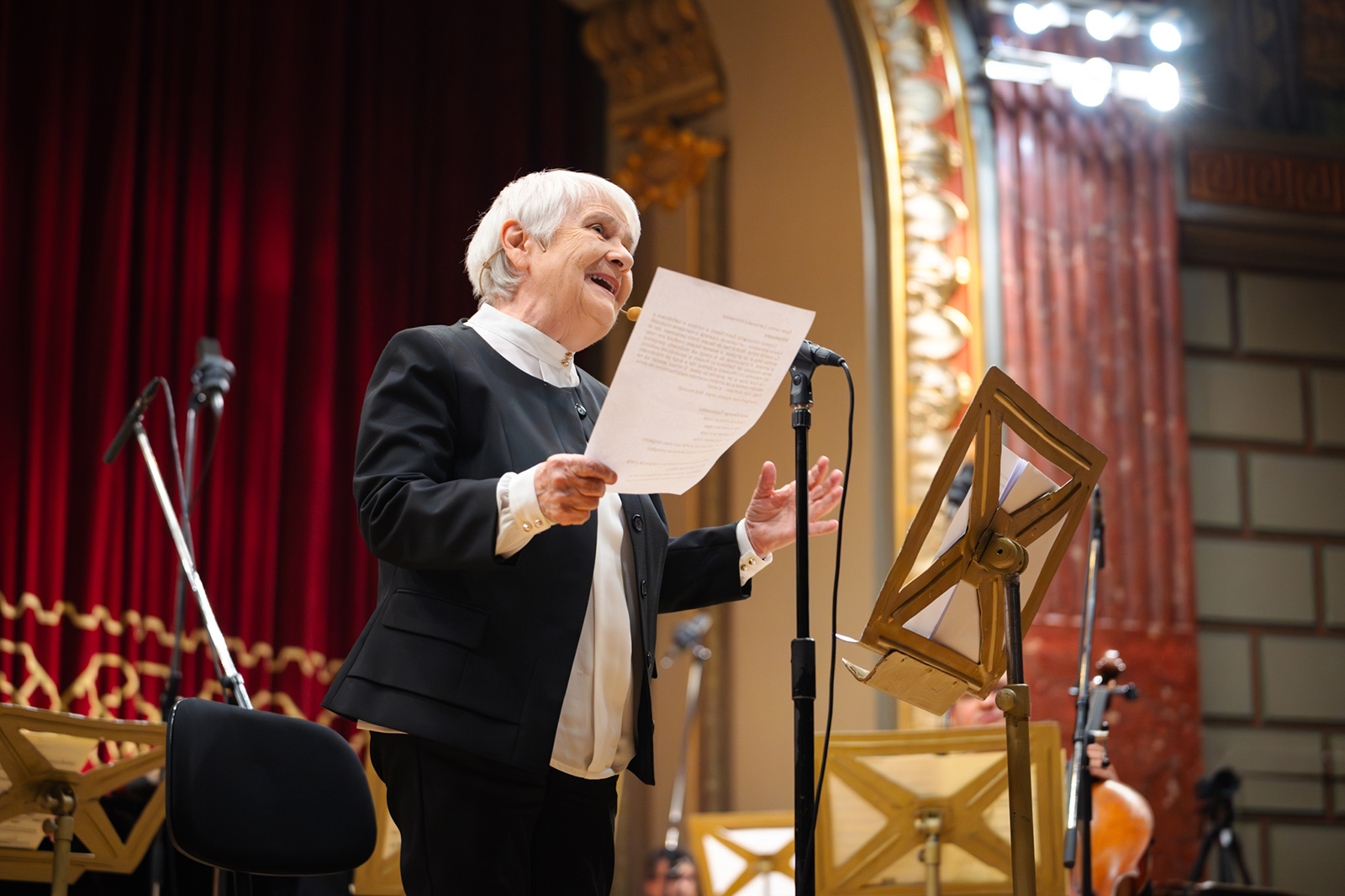 Alexandrina Halic in Carnaval la Atenul Roman 02 photocredit Lavinia Cioaca