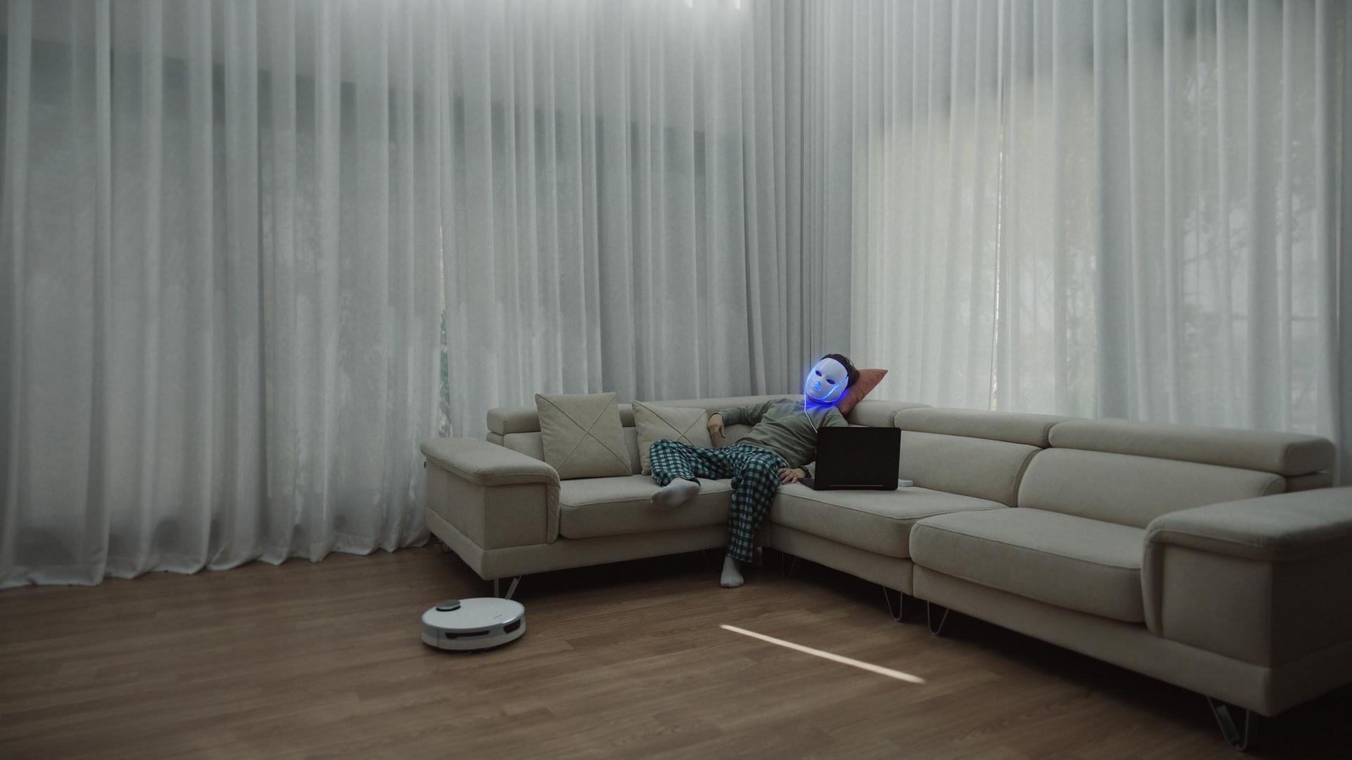 Visuali Italiane REAL Still Locarno FF Sito5