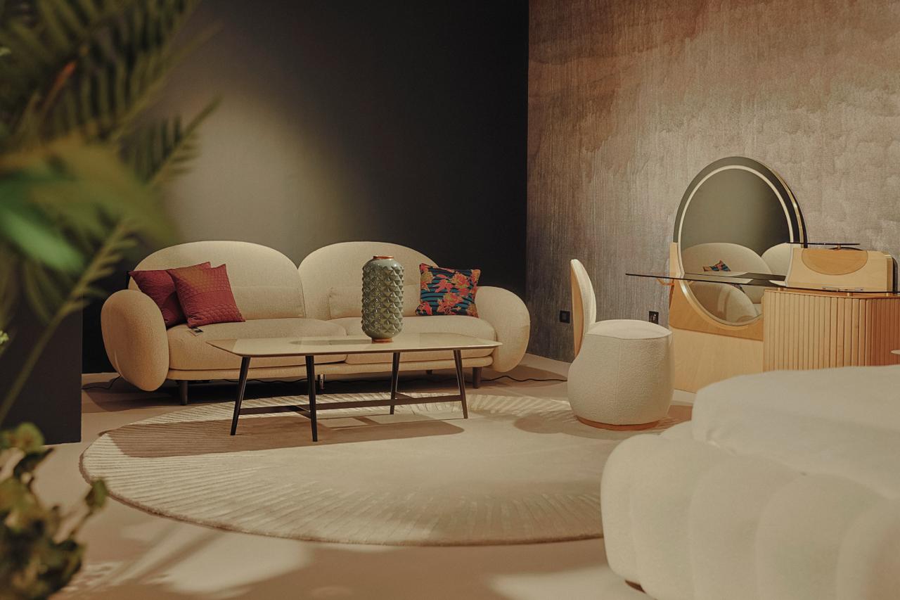 Renumitul brand francez de mobilier de lux Roche Bobois anunta redeschiderea showroom ului