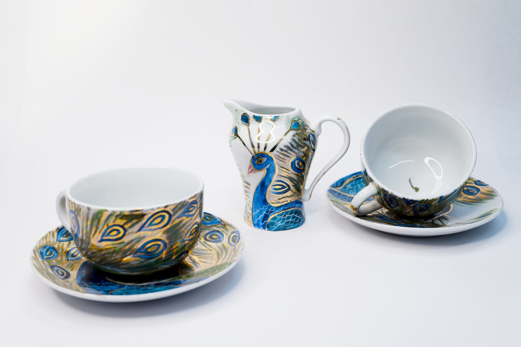 Elena Andrei, artista care și-a transformat vulnerabilitatea într-o instalație despre violența domestică