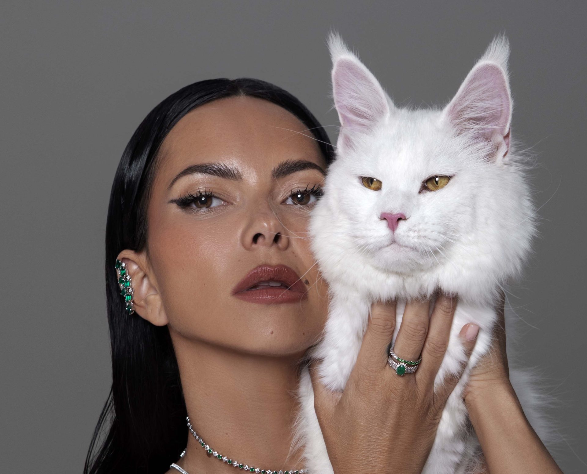Inna si felinele pentru STIL Diamonds
