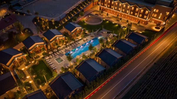 ISSA Resort a fost desemnat „Hotel Opening of the Year” la TopHotel Awards,cea mai relevantă competiție din industria ospitalității din România