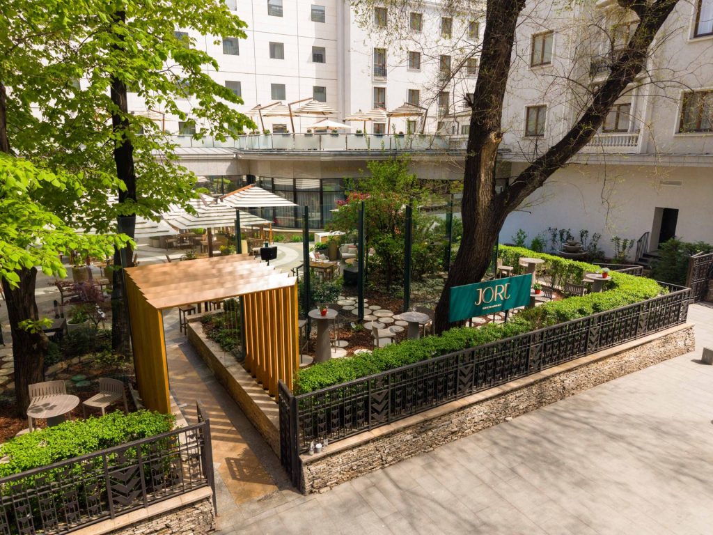 JORJ TERRACE BAR 3