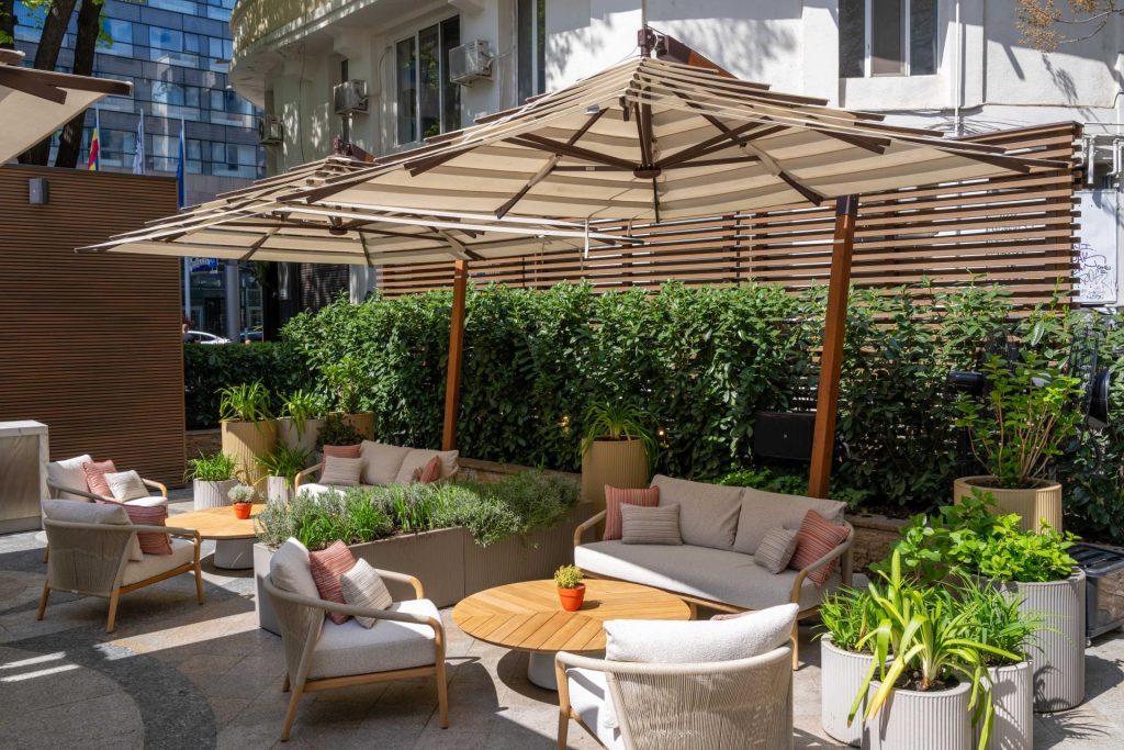 JORJ TERRACE BAR 5