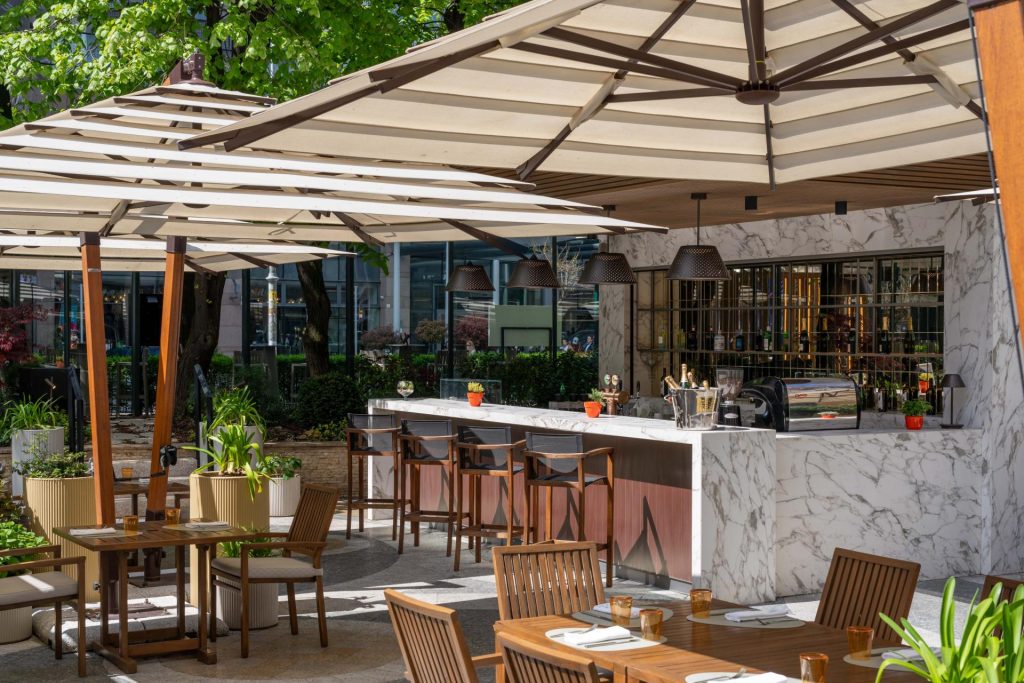 JORJ TERRACE BAR 6