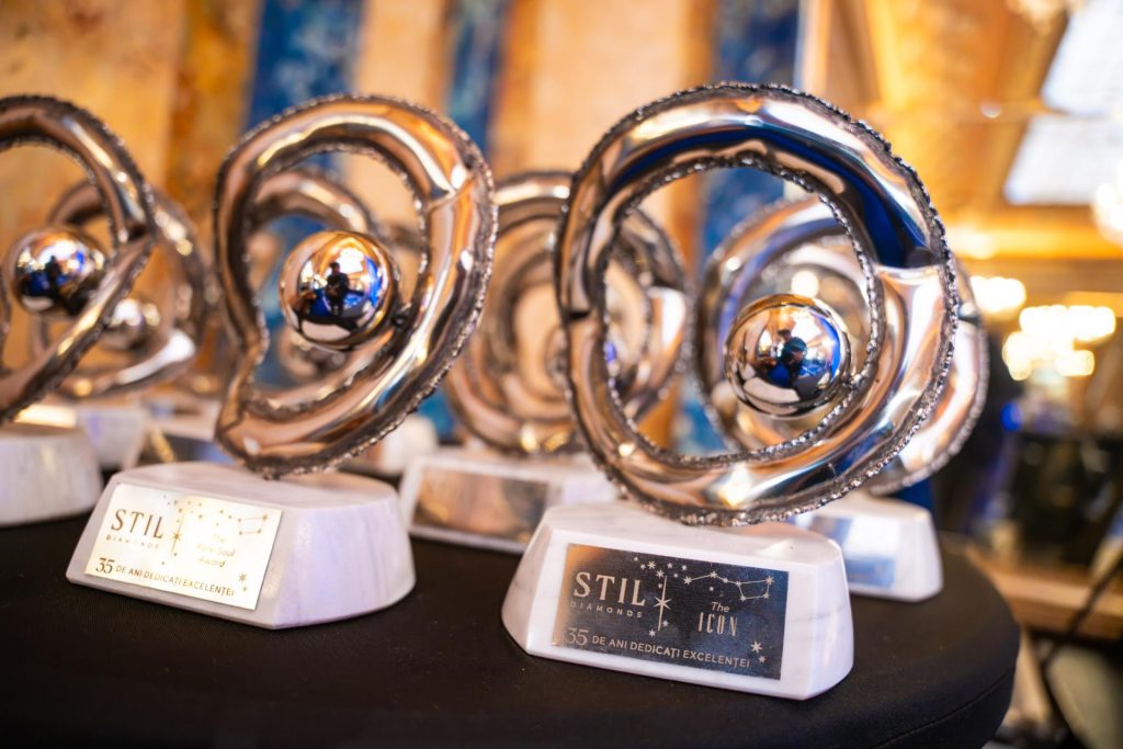 STIL Diamonds a celebrat 35 de ani de eleganță, măiestrie și povești care strălucesc 2 STIL Diamonds a celebrat 35 de ani 24 1